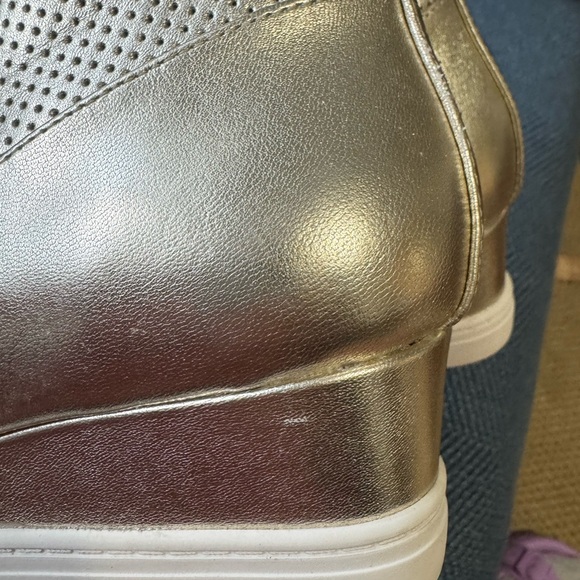 Linea Paolo gold wedge sneakers size 8.5 - Picture 12 of 15